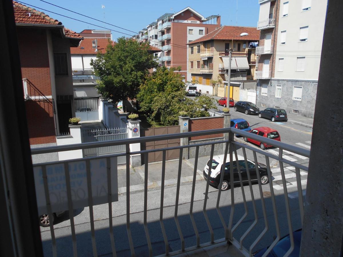 A 10 Minuti Di Metro Dal Centro Apartment Turin Luaran gambar